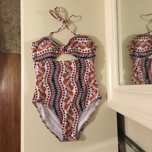 Cupshe size M one piece swimsuit
